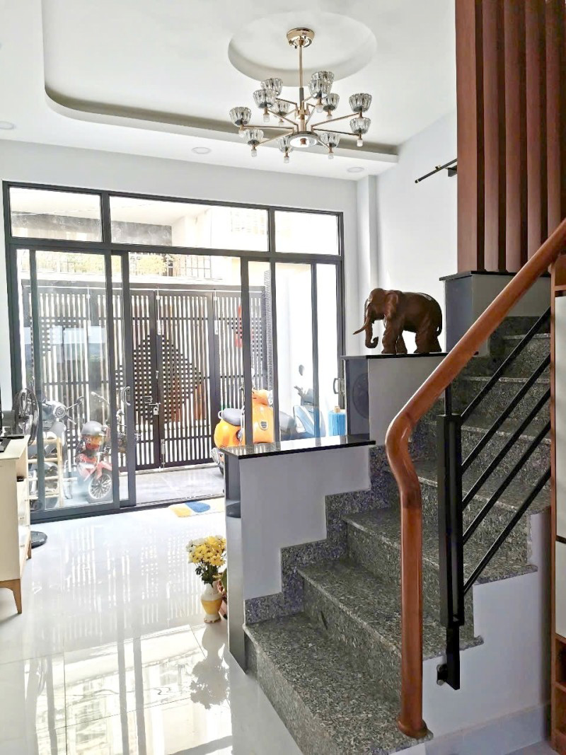 Bán nhà 3 tầng mới – Linh Chiểu Thủ Đức – 62m² – hẻm xe hơi – giá chỉ 8.2 tỷ - gần ĐH Quốc Gia - Ảnh 4
